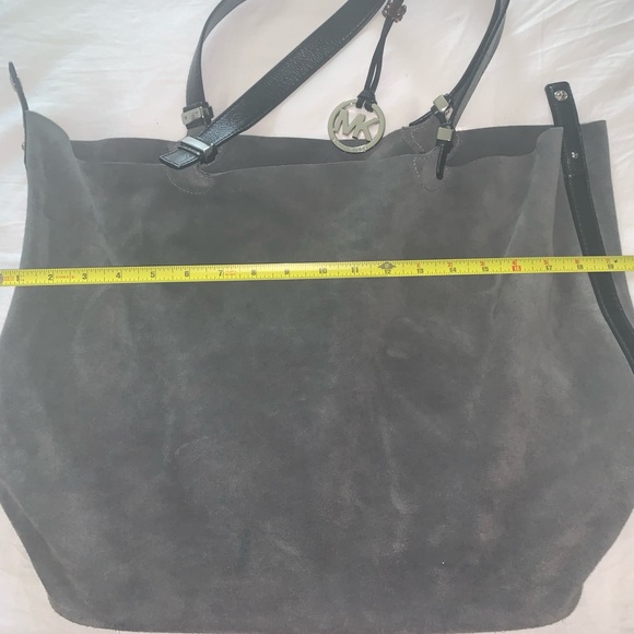 Michael Kors Suede Grey over sized purse! - Picture 4 of 5